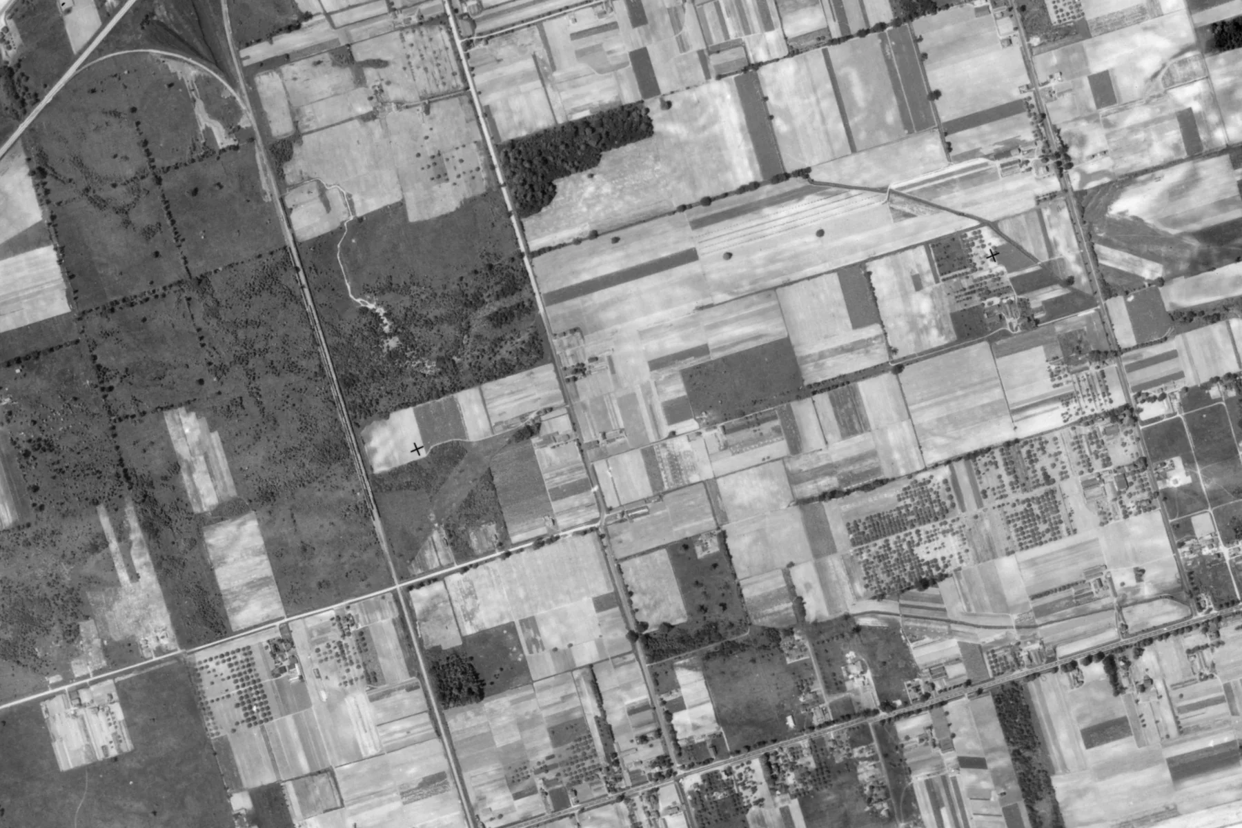 1939 aerial photograph of the fields and roads around present-day Jutland Road in Etobicoke